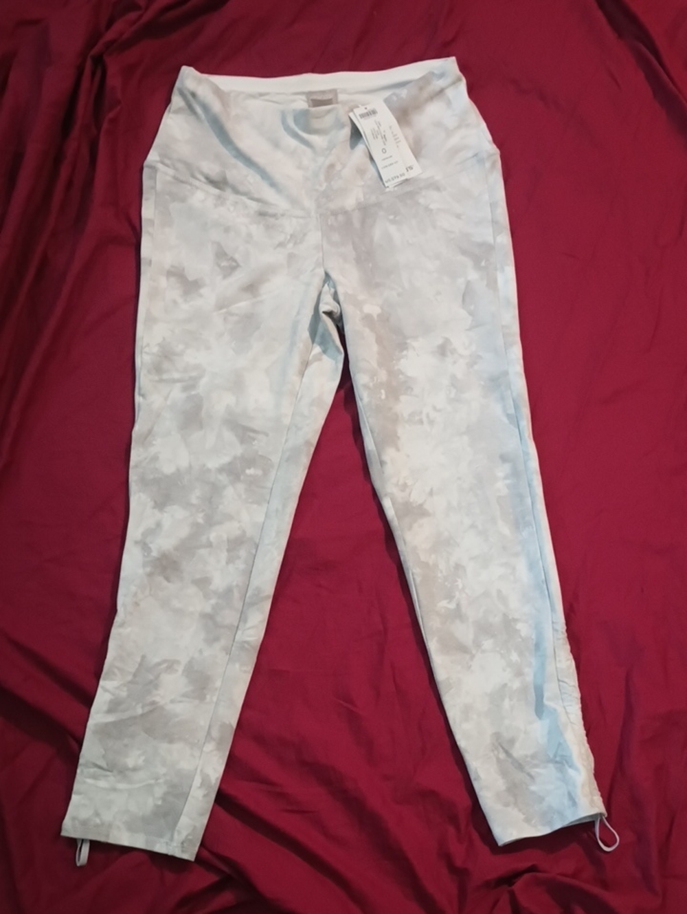 NWT Chico's Light Gray & Cream Camo Woman's Leggings Size 4/6 0 So Slimming New